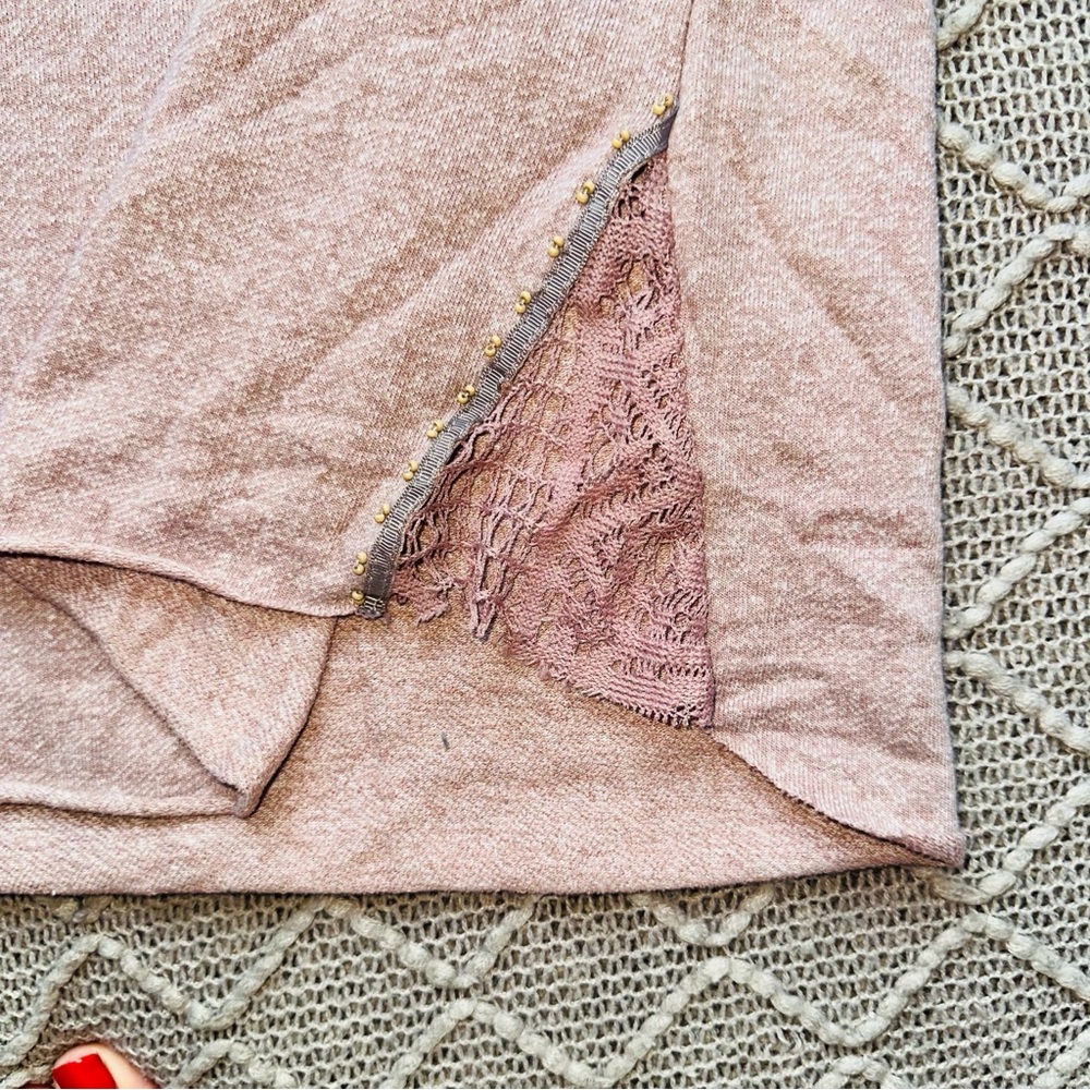 Gimmicks by BKE Pink V-Neck Sweater Eoth Embellishment and Lace Hood - Picture 4 of 7